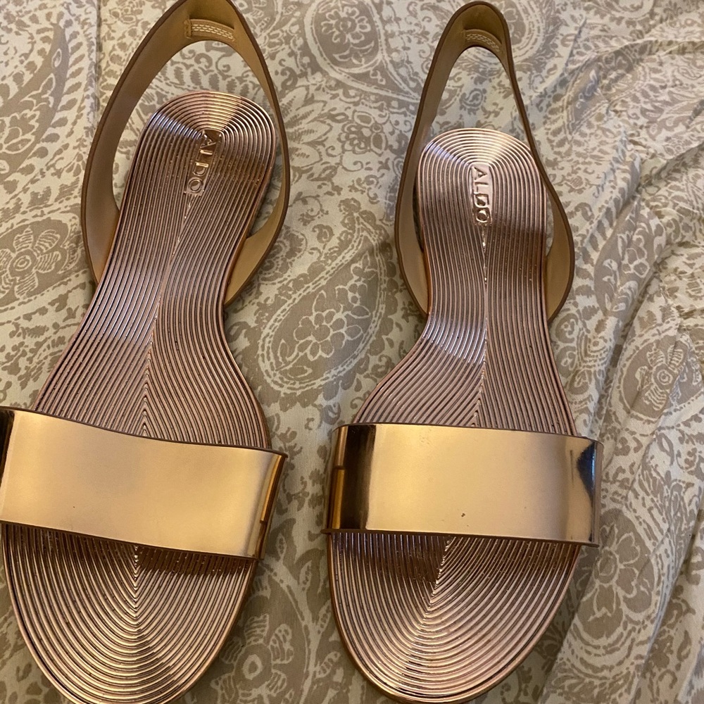 Also Rose gold sandal